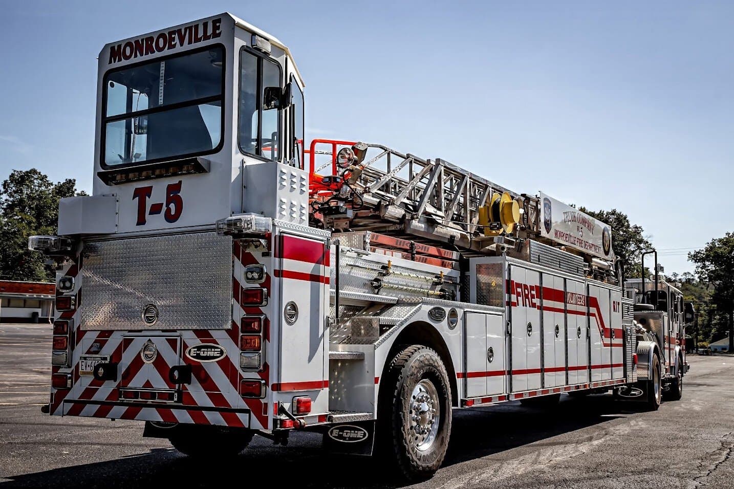 The rear of Truck 5, with the tiller cab above the trailer
